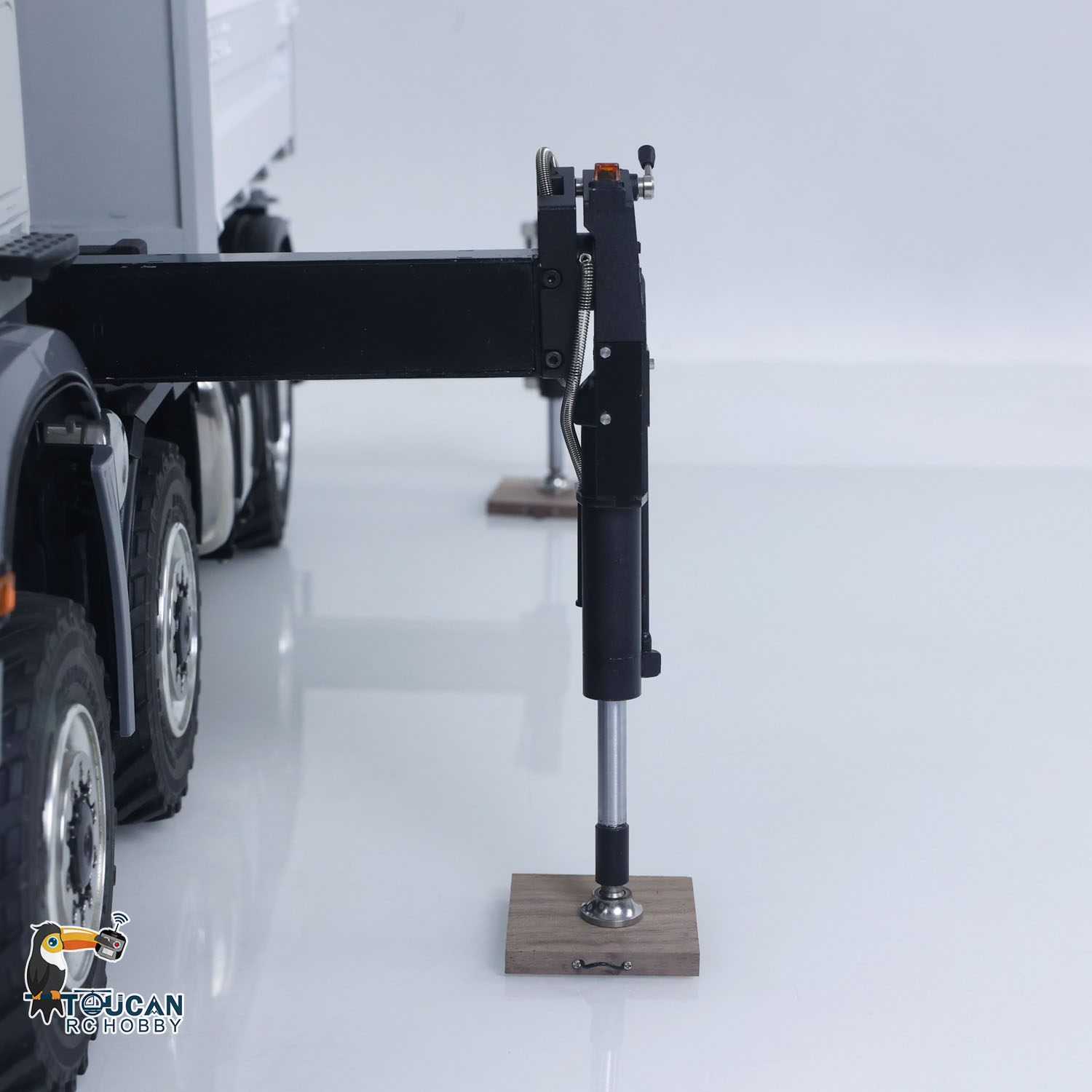 1/14 4151 AK 6*6 Metal RC Trac - Rc Hobby Farm のレビューと価格